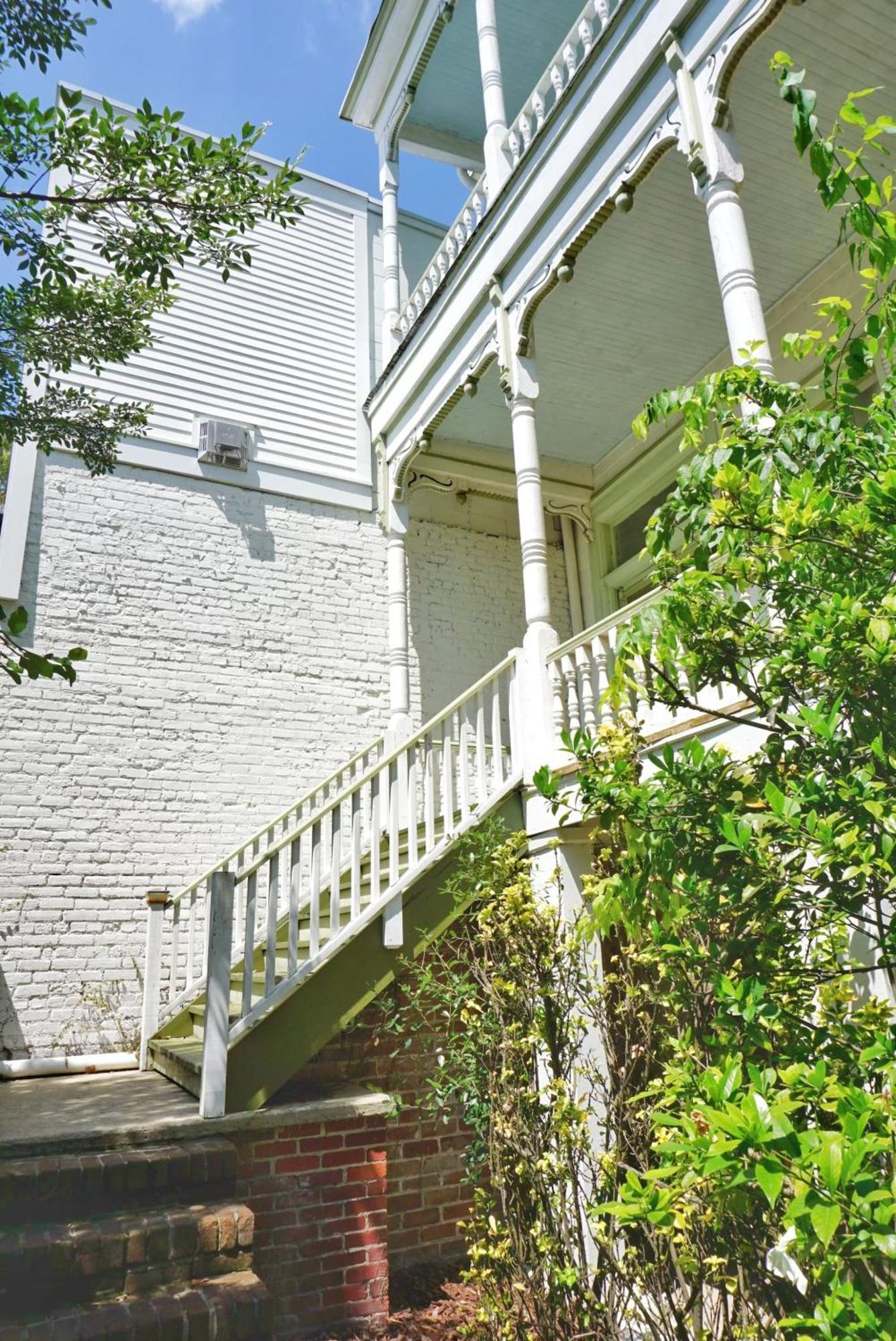Massive 9bdr Courtyard Estate Near Forsyth Park Holiday home *