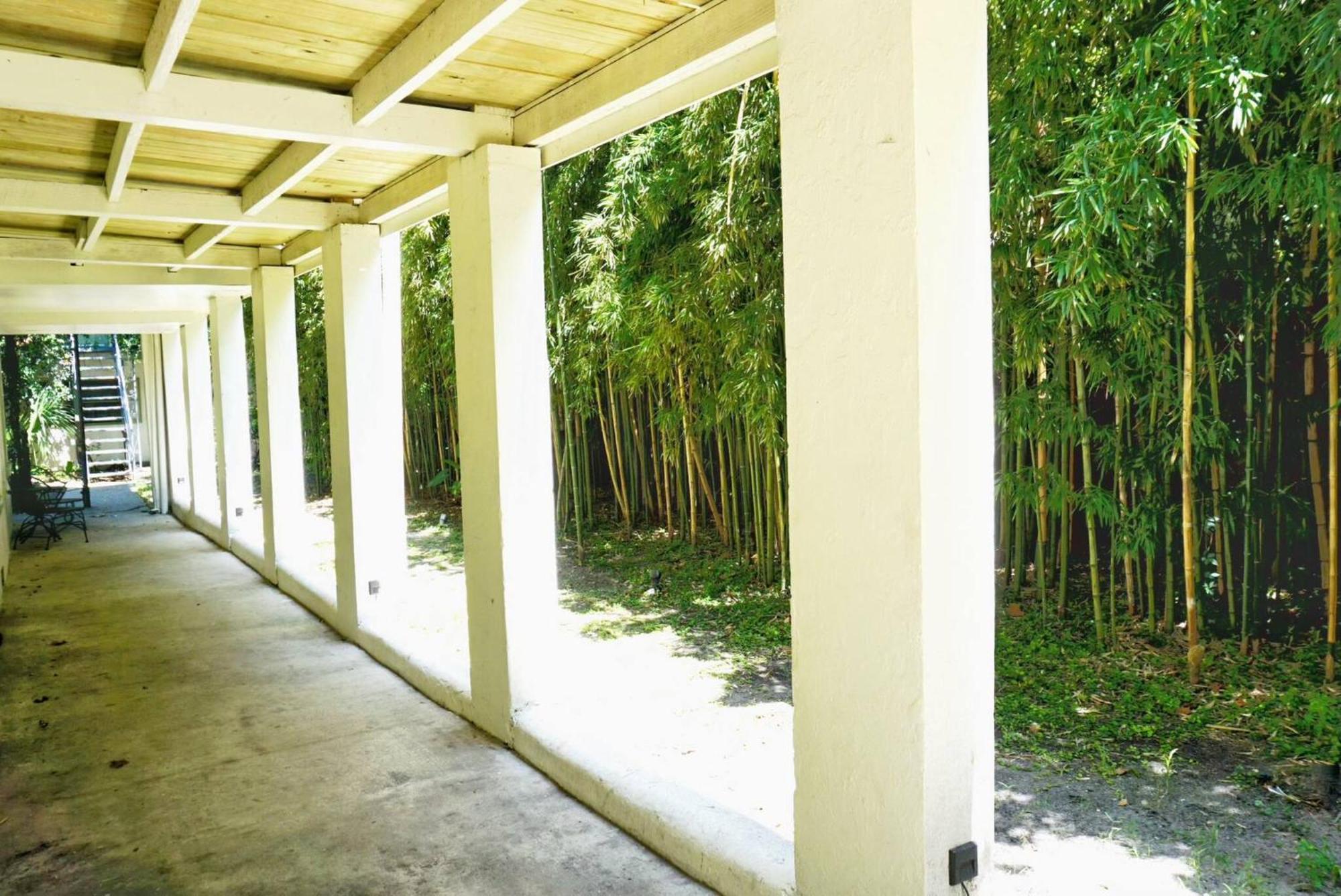 Massive 9bdr Courtyard Estate Near Forsyth Park Holiday home *